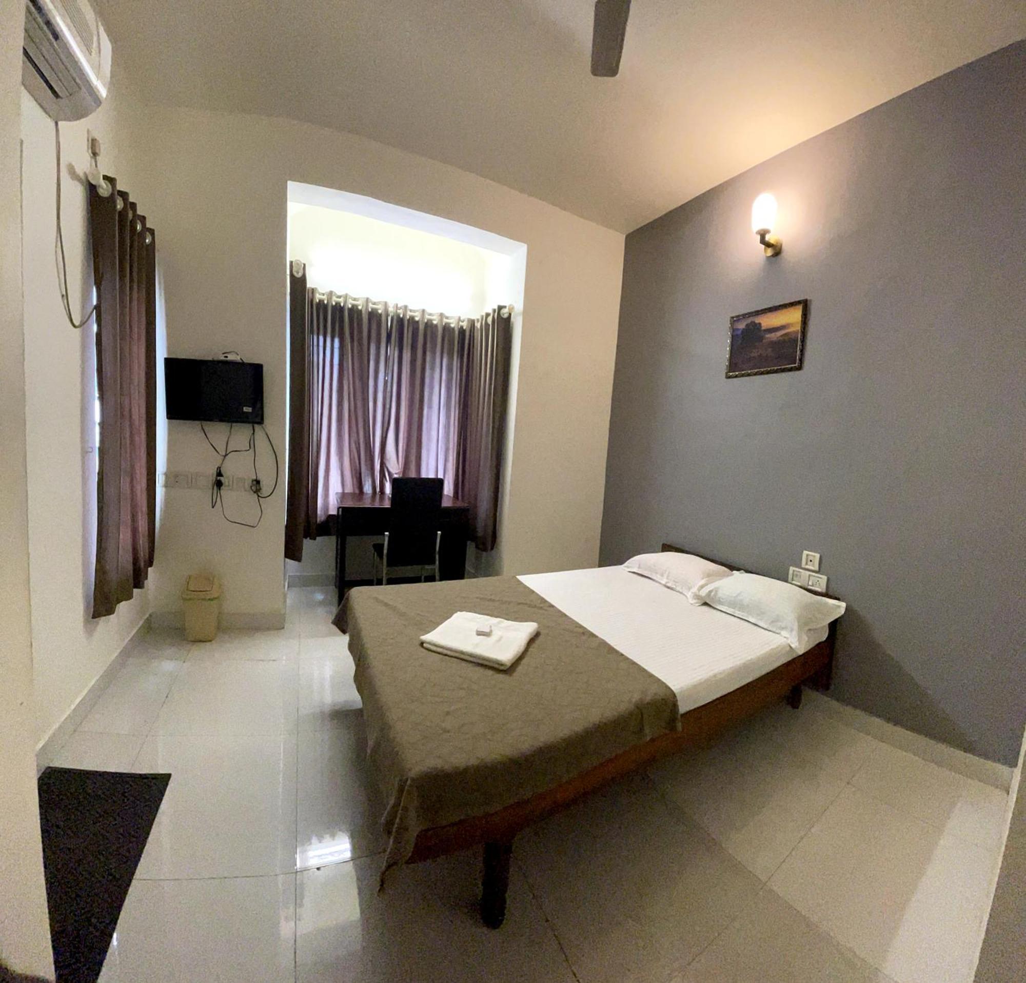 Orkuz Residency Apartment Kochi Стая снимка