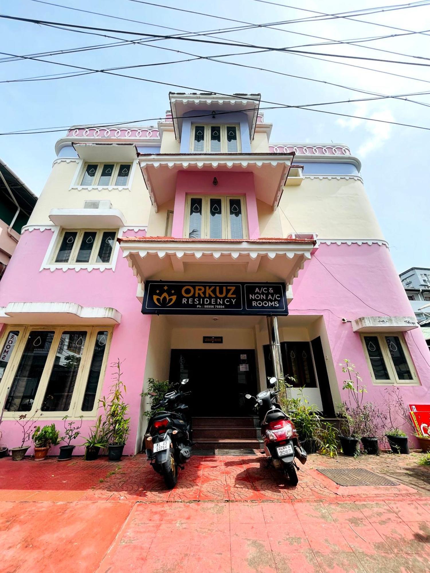 Orkuz Residency Apartment Kochi Екстериор снимка