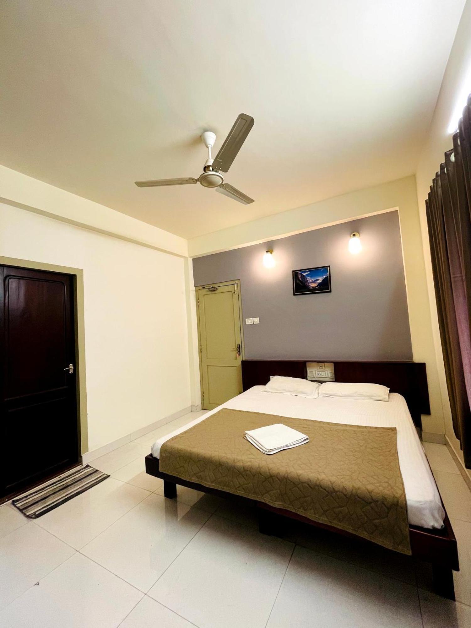 Orkuz Residency Apartment Kochi Екстериор снимка