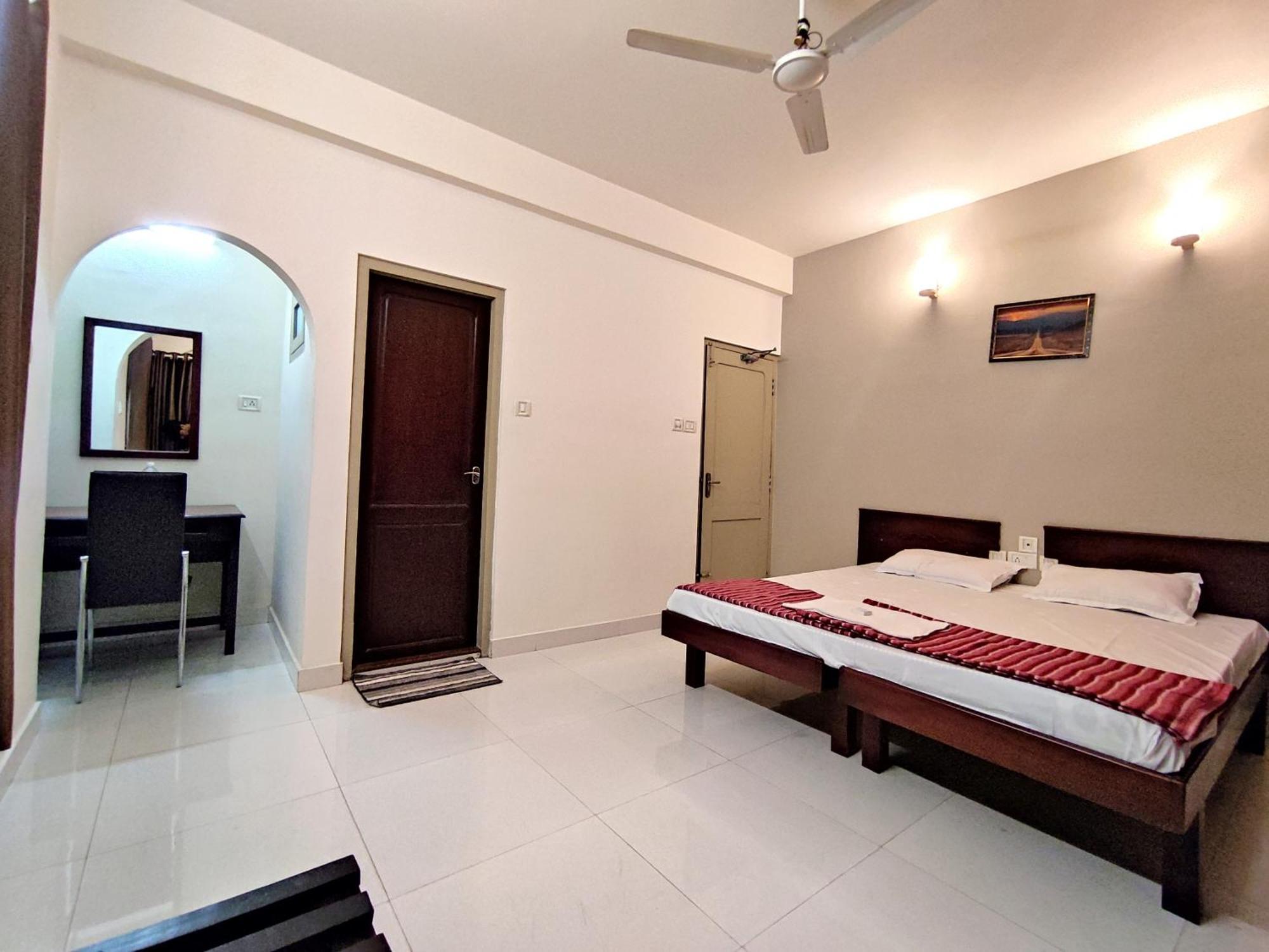 Orkuz Residency Apartment Kochi Екстериор снимка