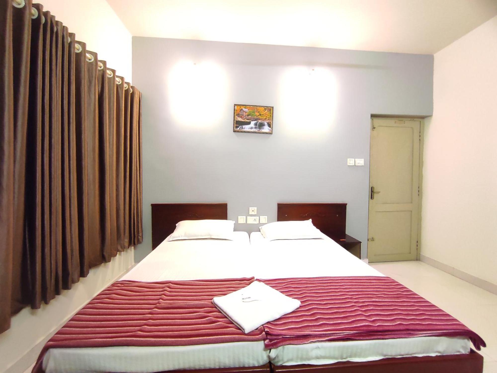 Orkuz Residency Apartment Kochi Стая снимка